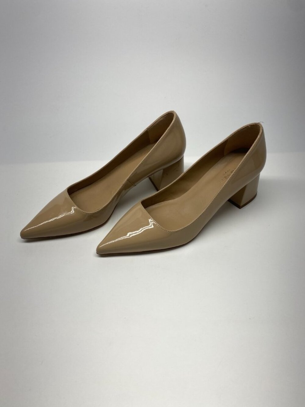 LK Bennett Womens Sloane Beige Patent Leather Block Courts Heel Shoe Sz 37 US 6